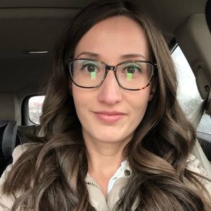 Meet your Posher, Julie